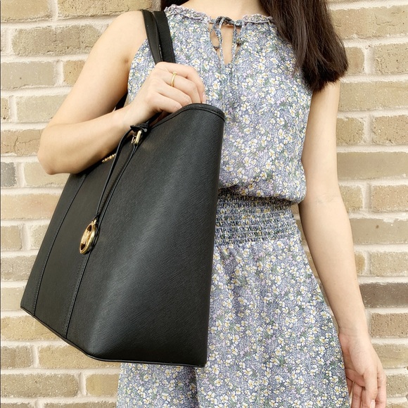 ‼️SALE‼️👜💕- NWT Michael Kors Large Laptop Tote - Picture 5 of 5